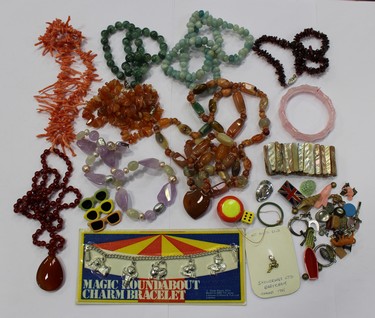 LOT 564