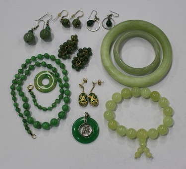 LOT 652