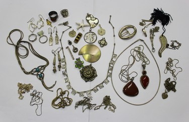 LOT 661