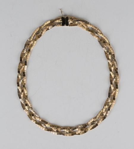 LOT 638