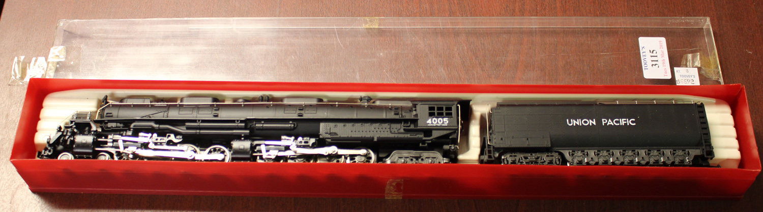 A Rivarossi gauge HO 4-8-8-4 locomotive 4005 'Big Boy' and tender