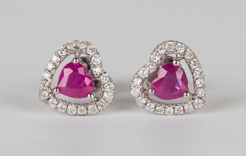 LOT 570