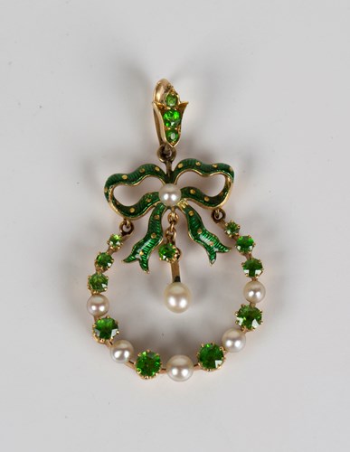 LOT 272
