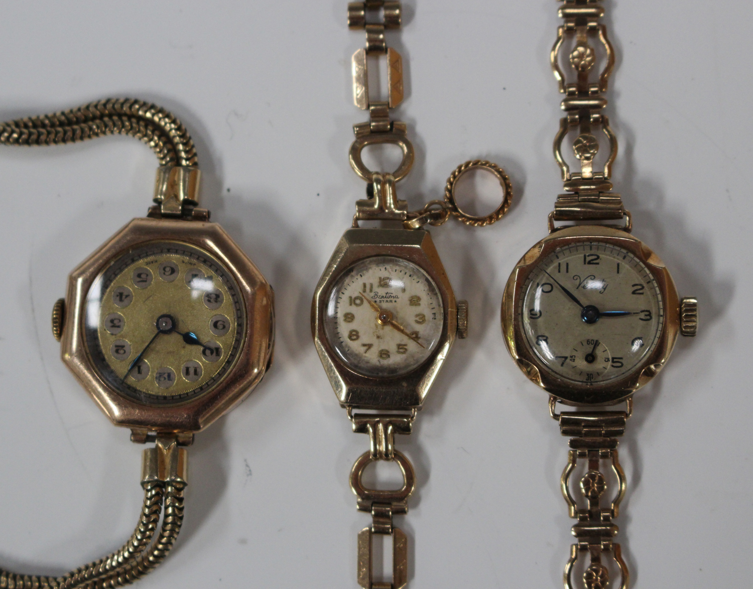 A Verity 9ct gold cased lady's wristwatch on a 9ct gold bracelet, case ...