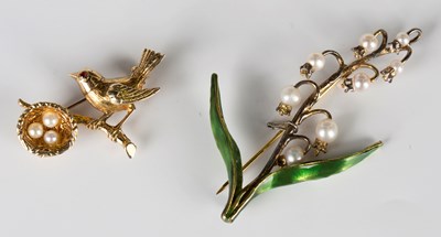 LOT 695