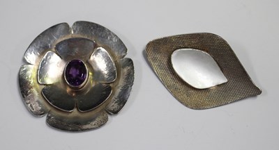 LOT 696
