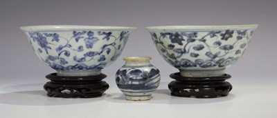 LOT 1043