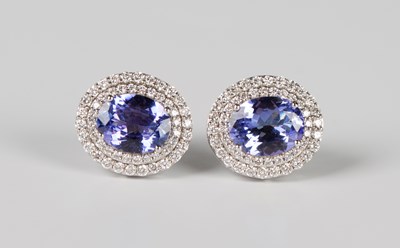 LOT 685