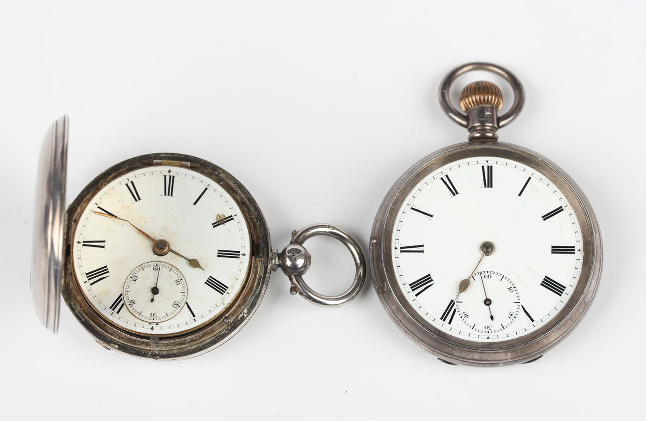 A silver hunting cased keywind gentleman's pocket watch, the unsigned ...