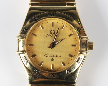 LOT 1082