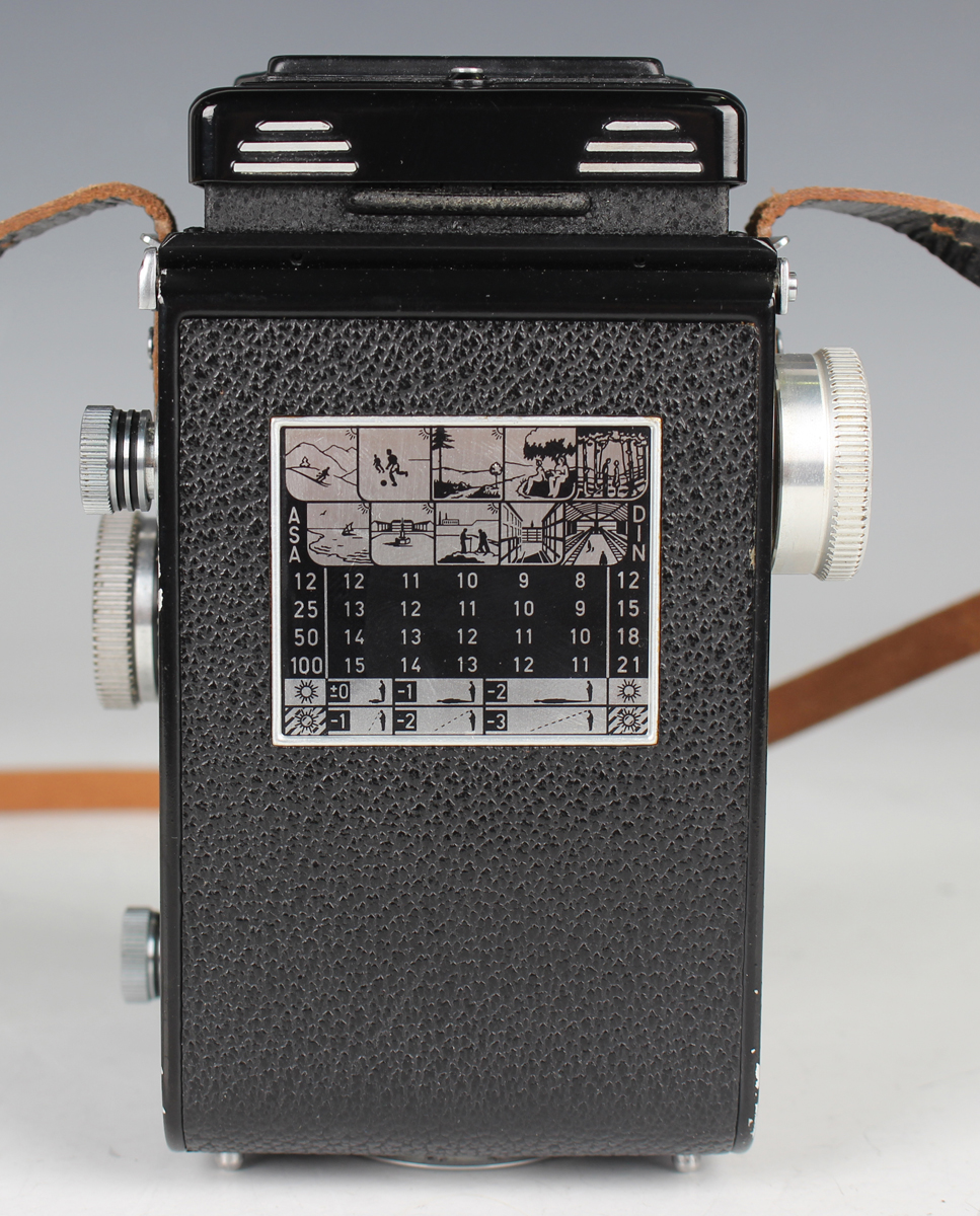 A Franke & Heidecke Rolleicord Va (Type 1) twin lens reflex camera