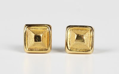 LOT 677