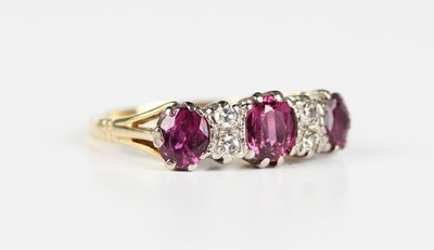 LOT 735