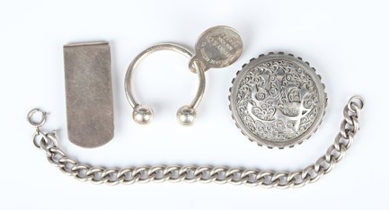 LOT 671