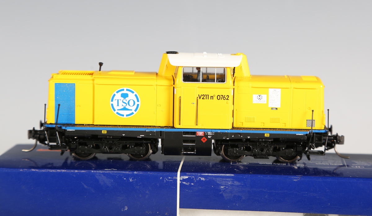 【未使用品】Roco 63976 Diesel Loco Renfe D319.2 スペイン国鉄 ディーゼル機関車　アナログ仕様 ROCO #63967 SNCB Reek5205 Diesel Loco with DCC Sounds (HO scale 1.87  16.5mm) | eBay