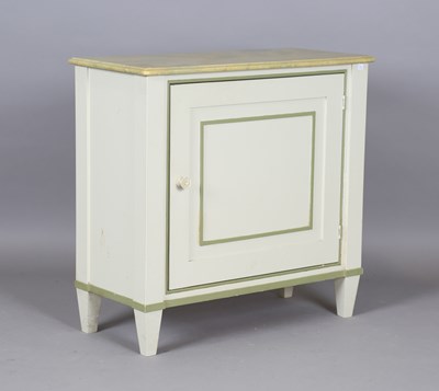LOT 2082
