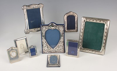 LOT 476