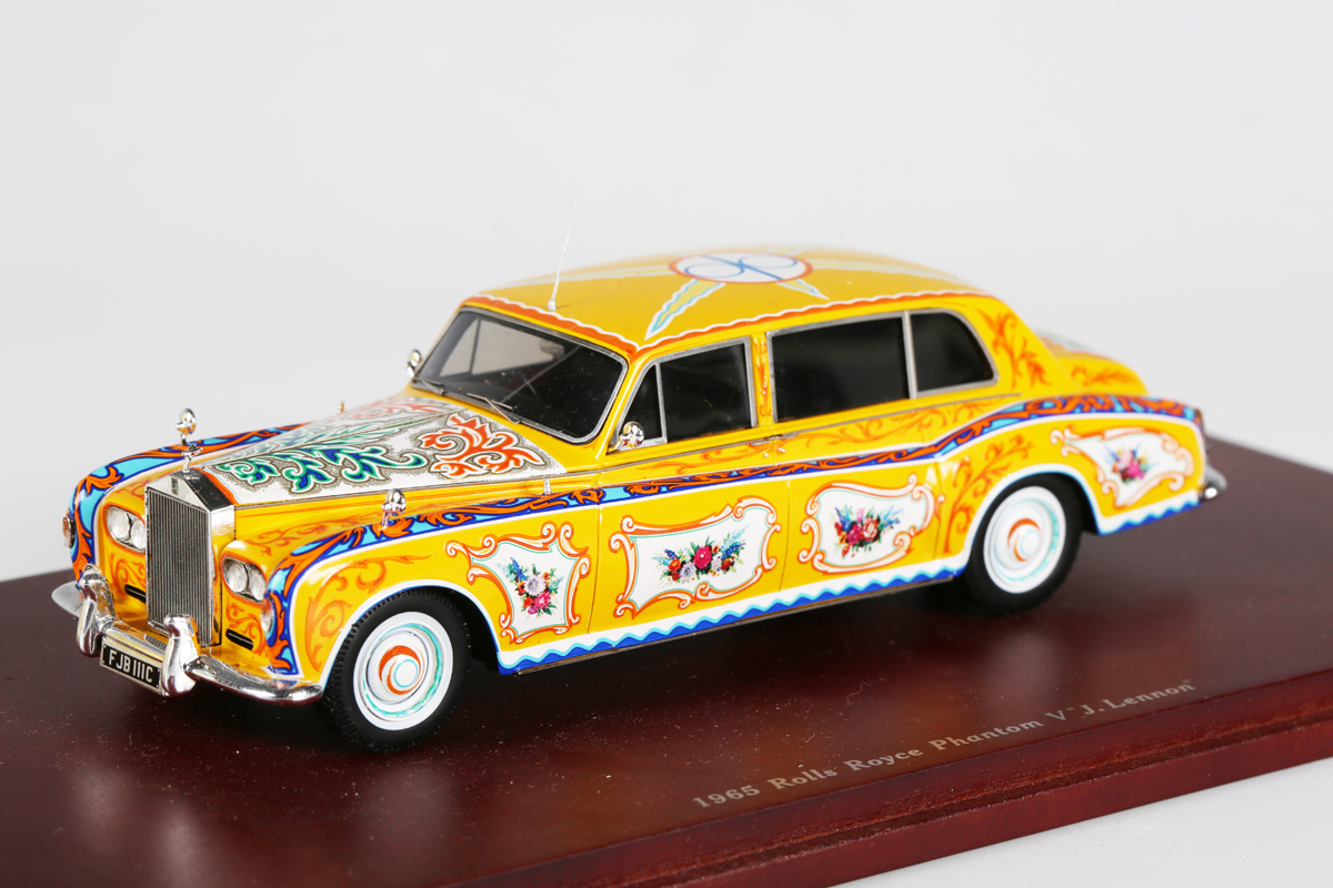 A Truescale Miniatures 1965 Rolls-Royce Phantom V Mulliner Park