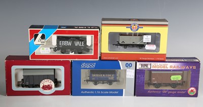 LOT 92