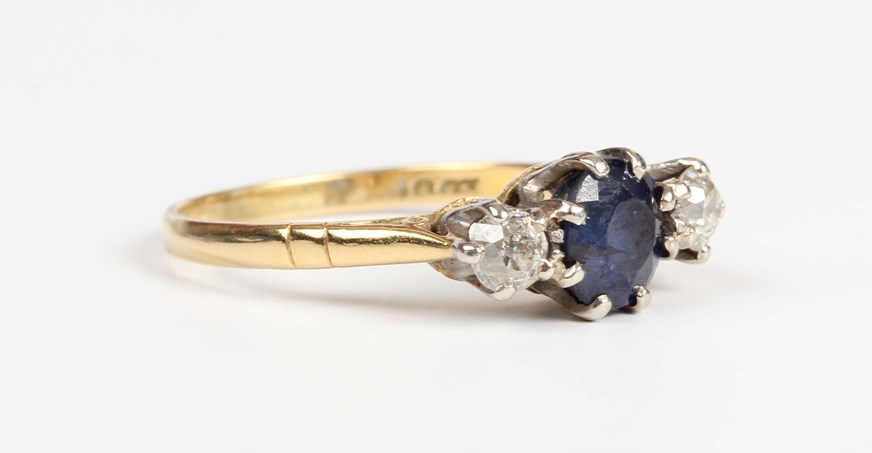 LOT 732