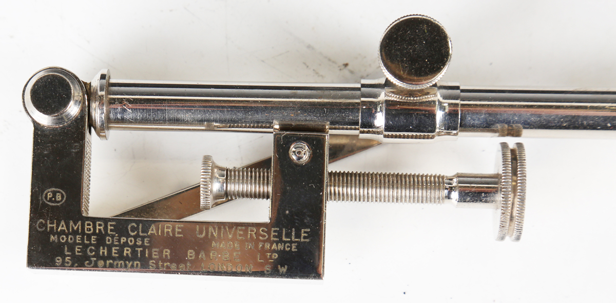 Lot - CHAMBRE CLAIRE UNIVERSELLE BY P. BERVILLE, PARIS