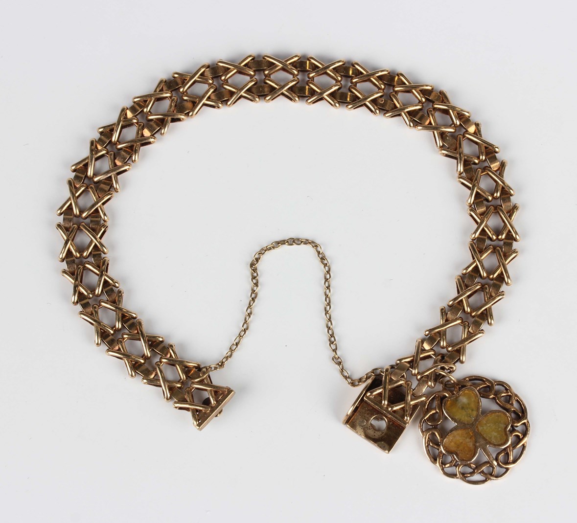 LOT 681