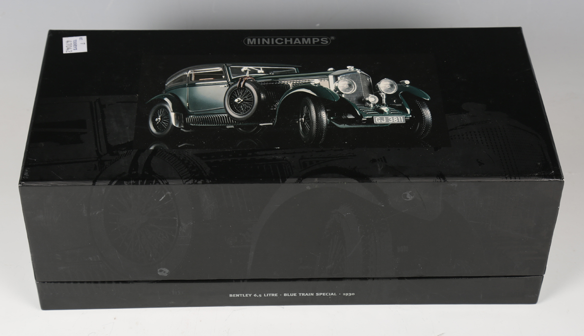 A Minichamps 1:18 scale model of a Bentley 6.5 Litre Blue Train 
