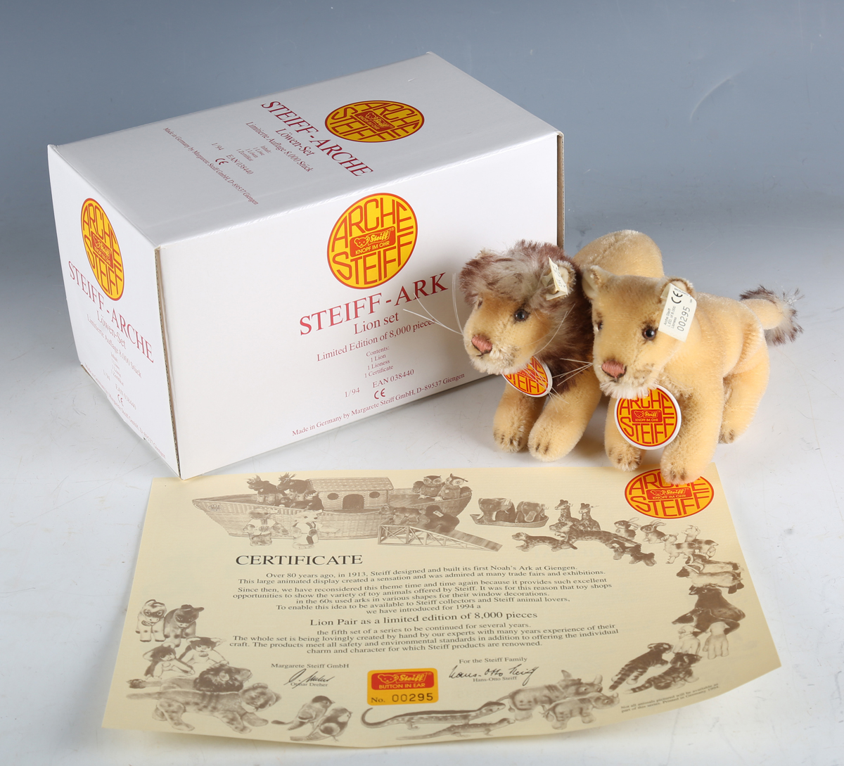 A set of Steiff limited edition Noah's Ark and animals, comprising