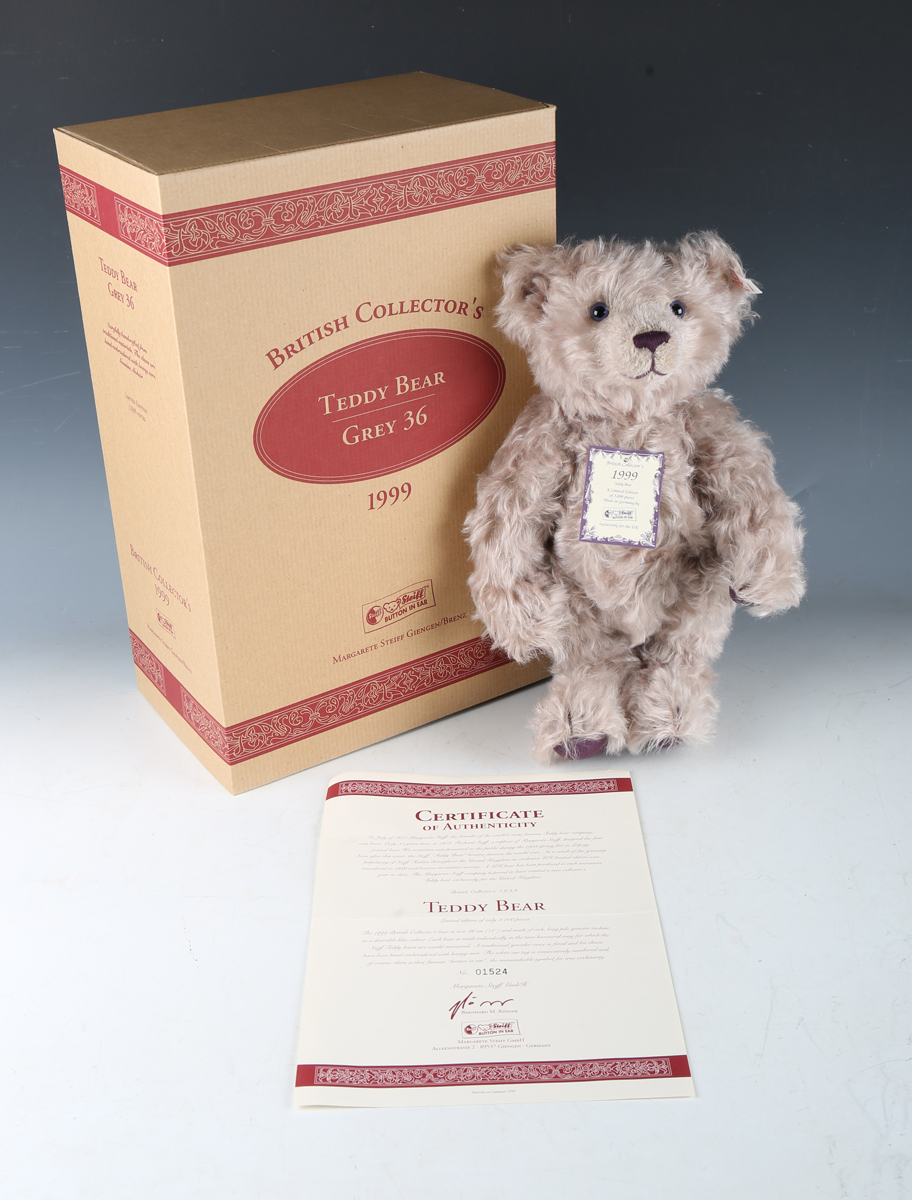 Seven Steiff limited edition teddy bears, comprising No. 650680