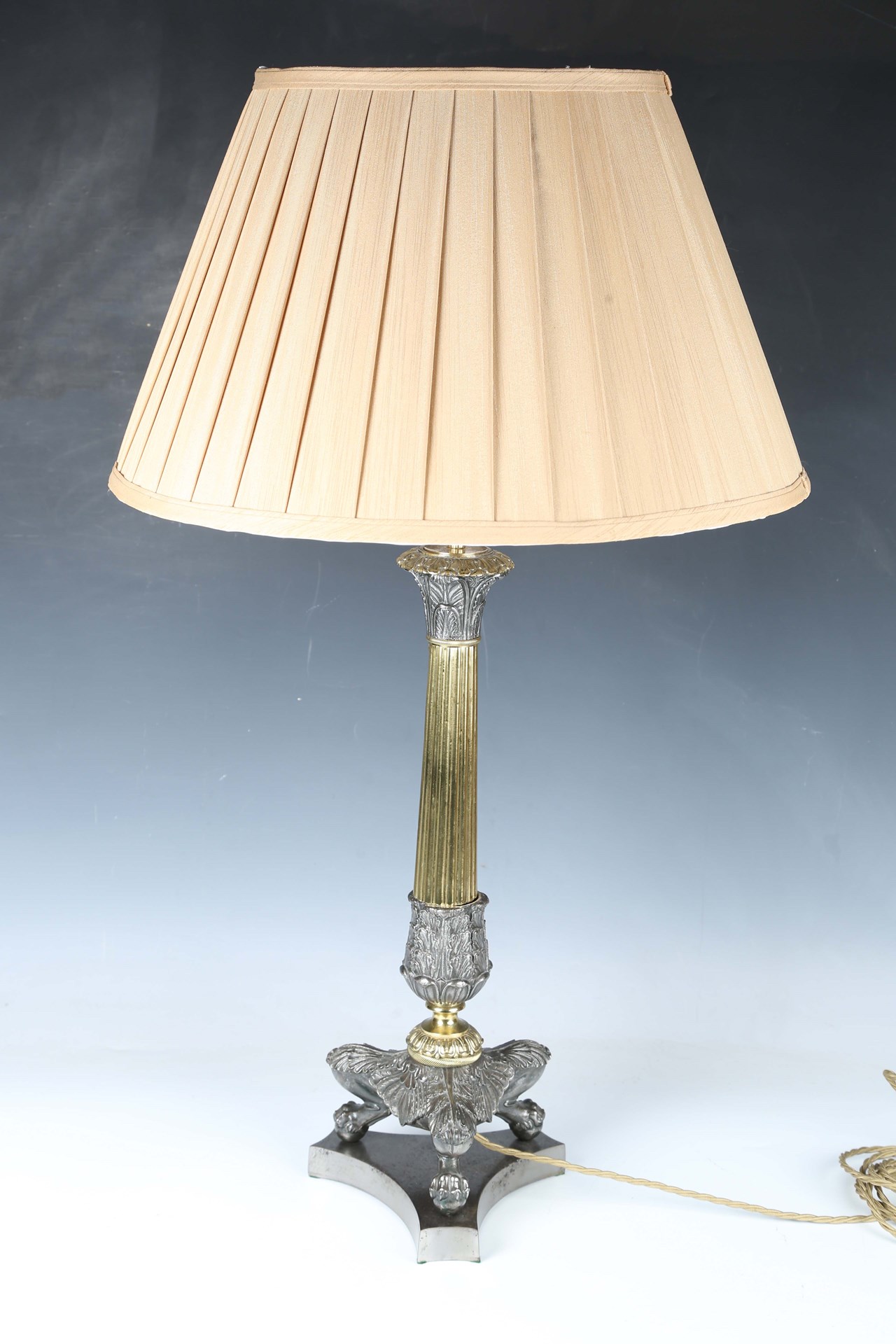 LOT 2577