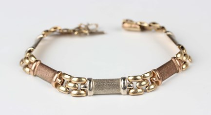 LOT 652