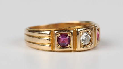 LOT 694