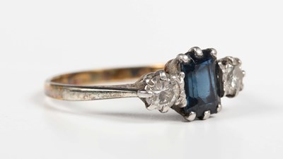 LOT 751