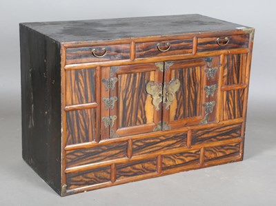 LOT 2076