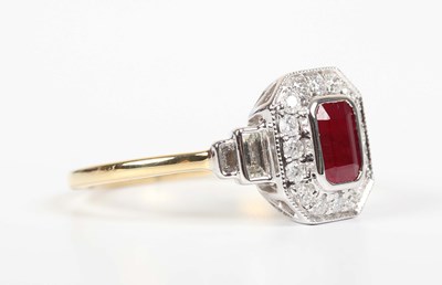 LOT 735