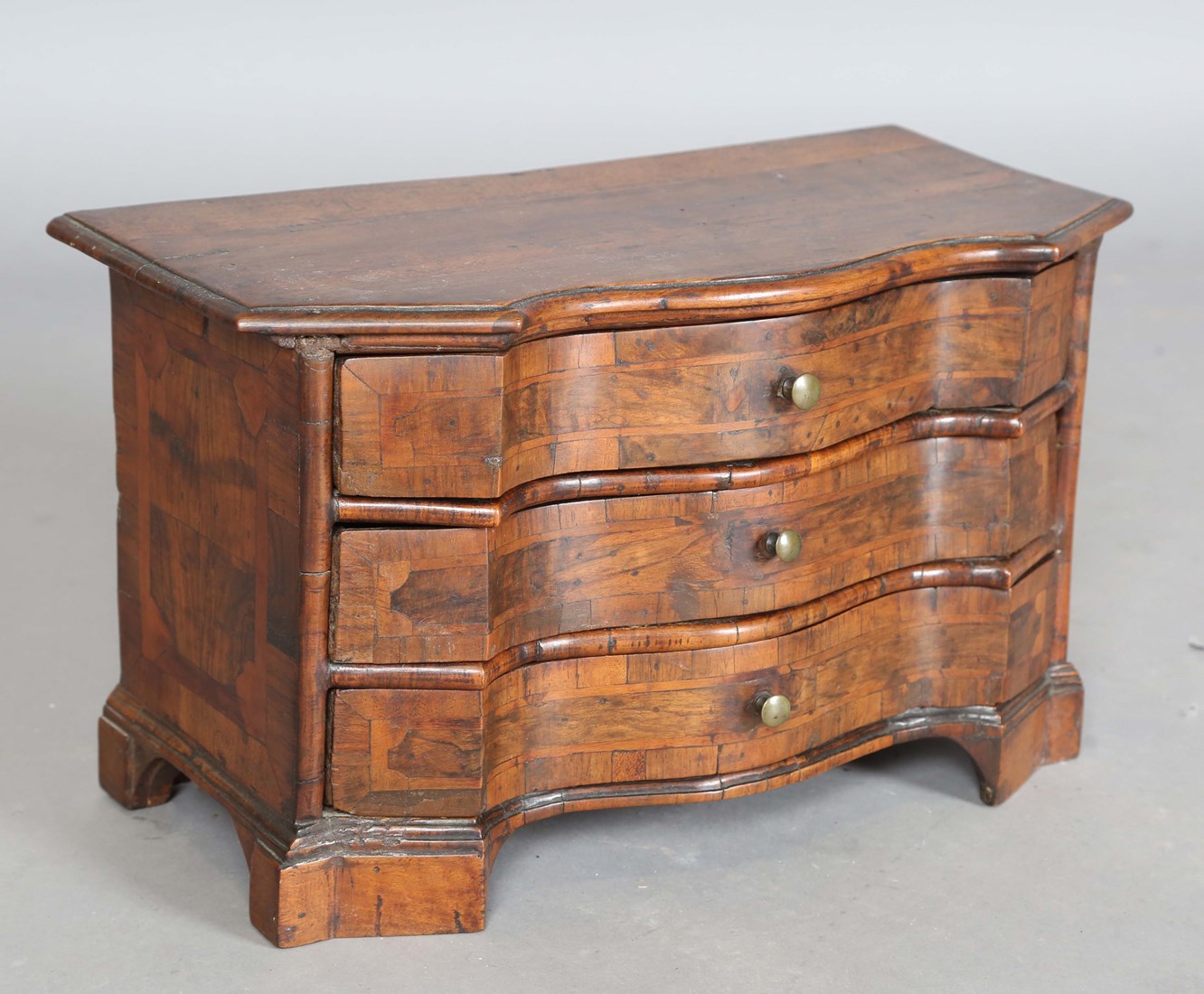 LOT 2105