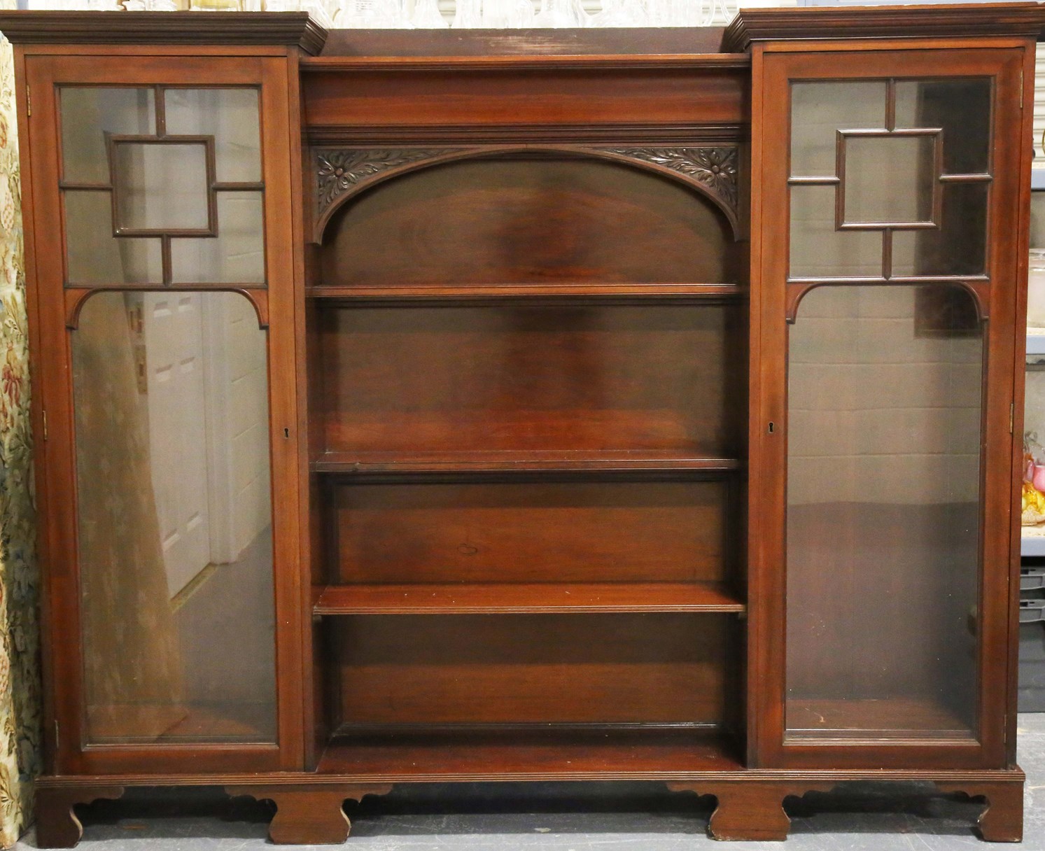 LOT 2122