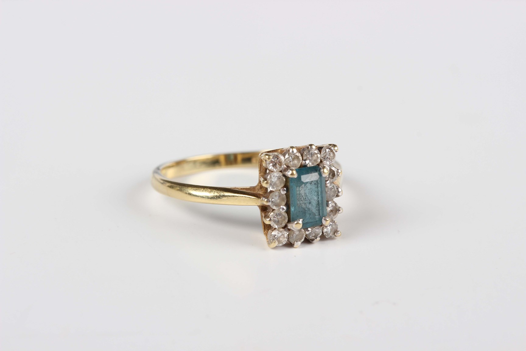 LOT 533