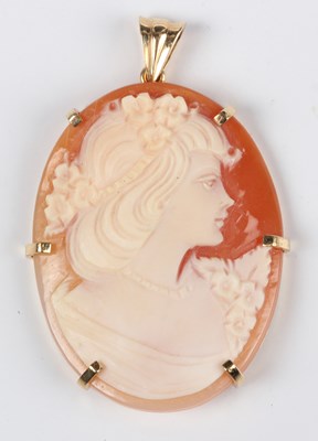 LOT 744