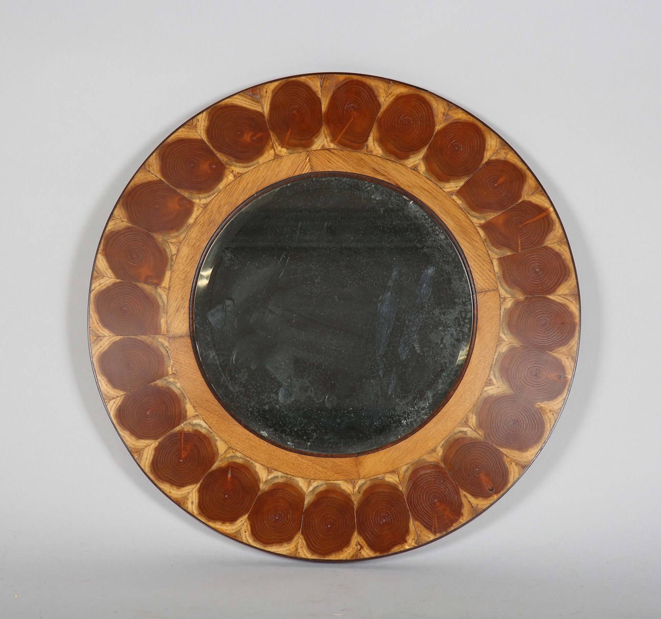 LOT 2083