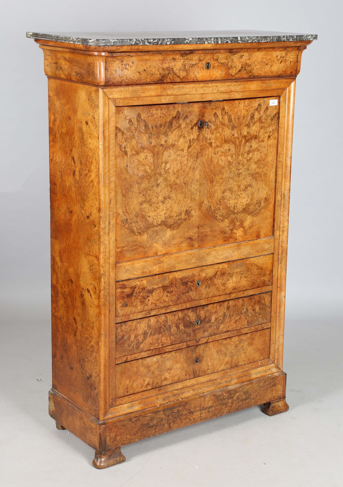 LOT 2085