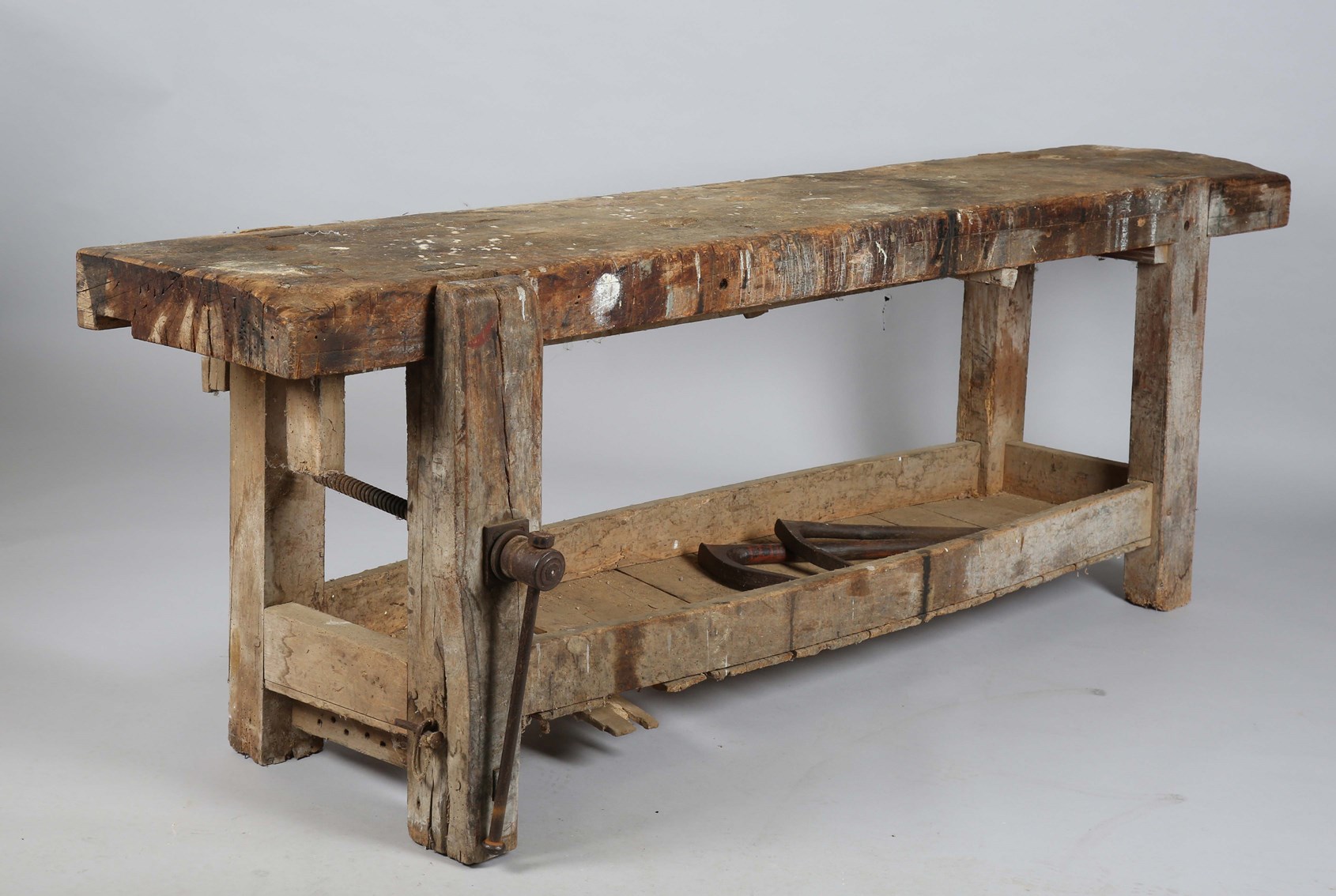 LOT 2095