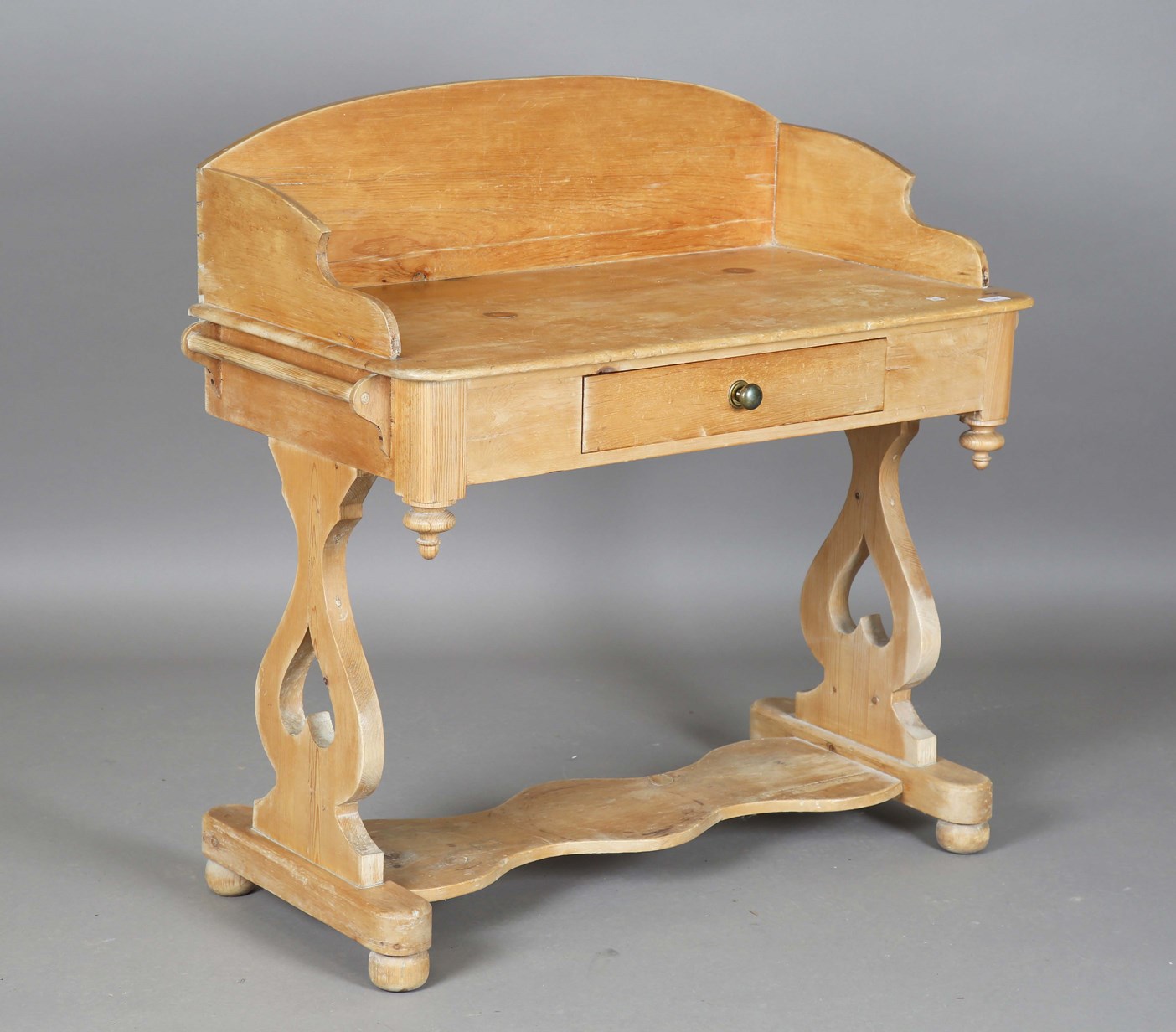 LOT 2057