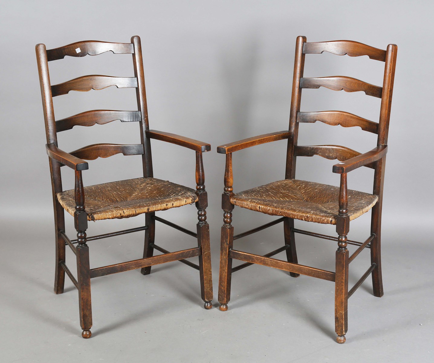 LOT 2082