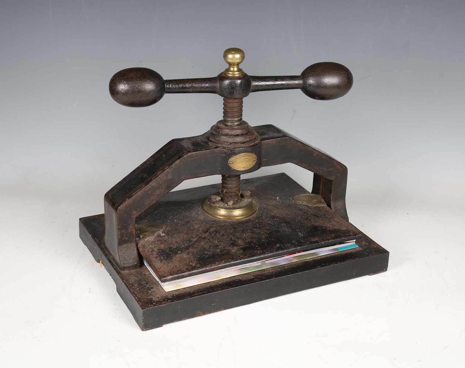 LOT 2558