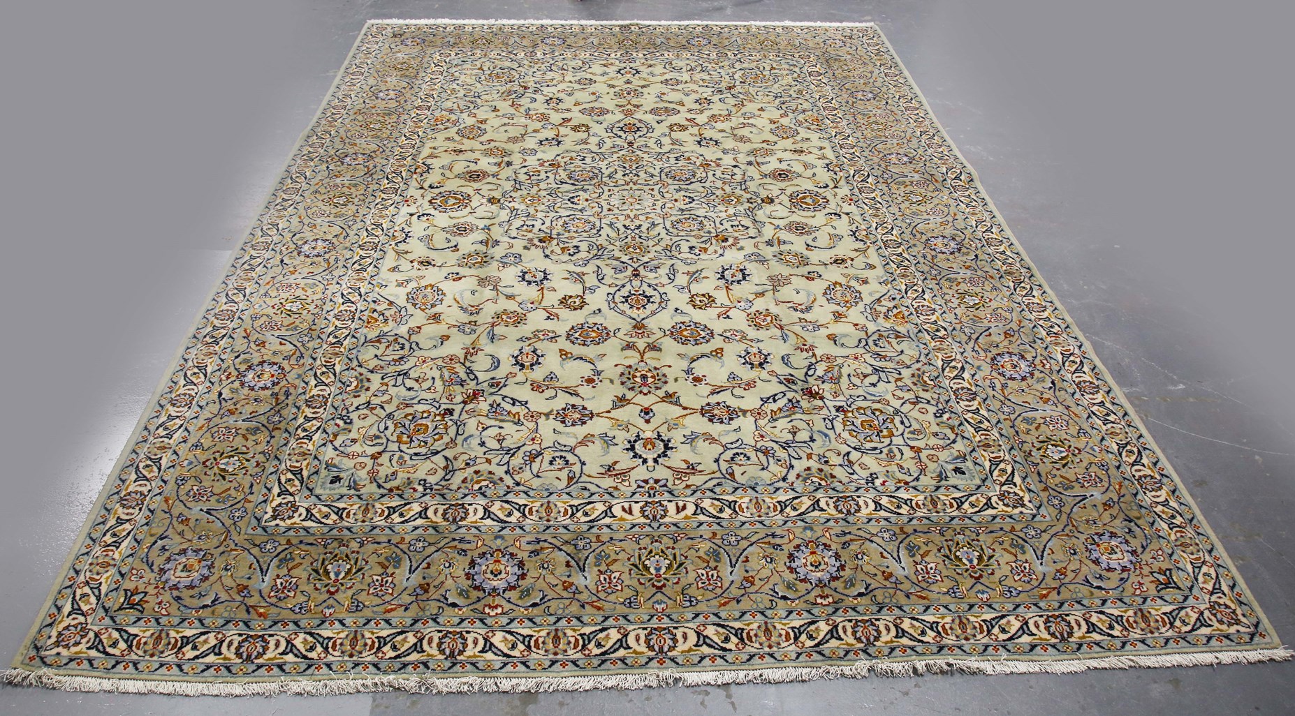 LOT 2904