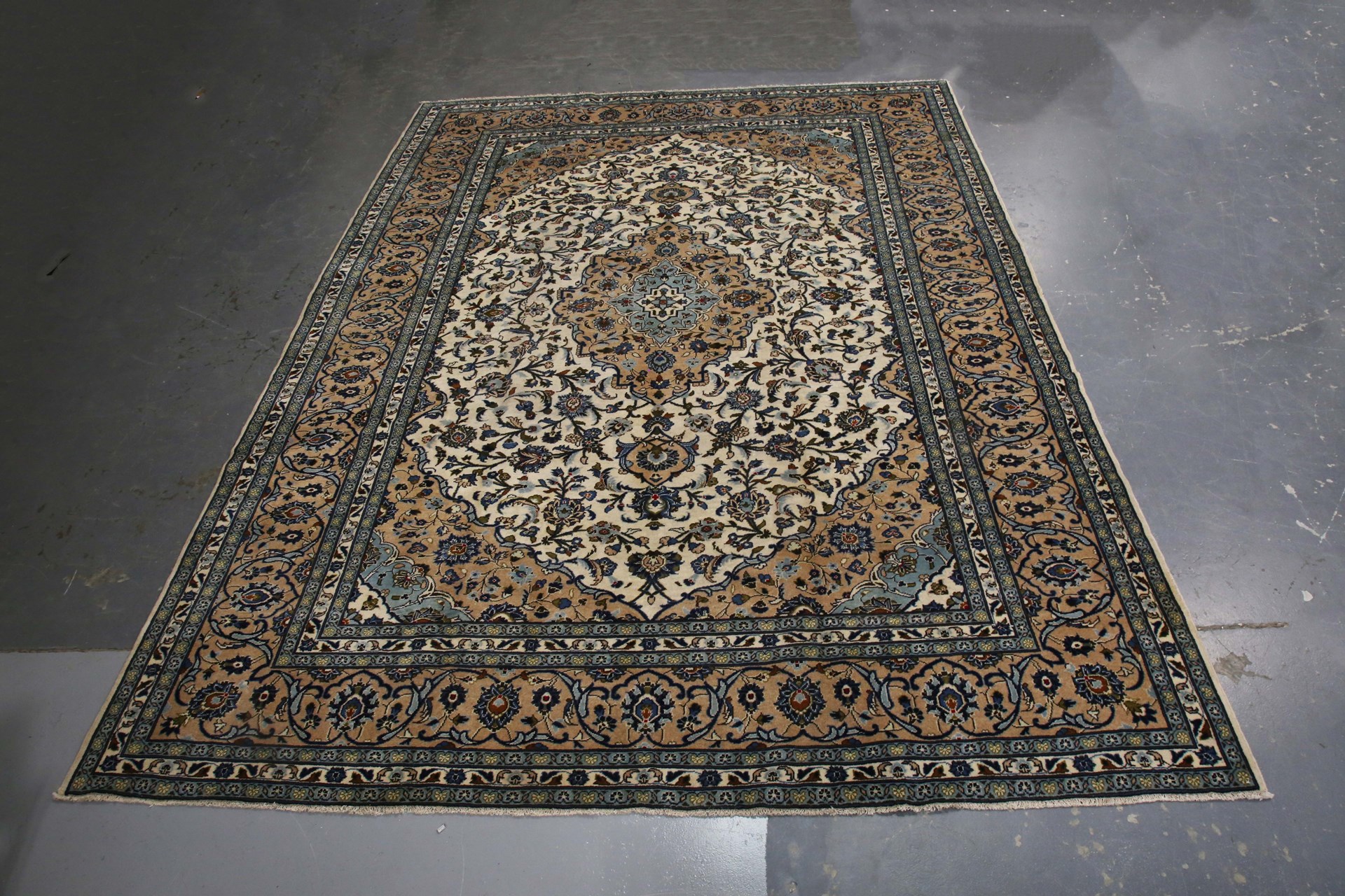 LOT 2910