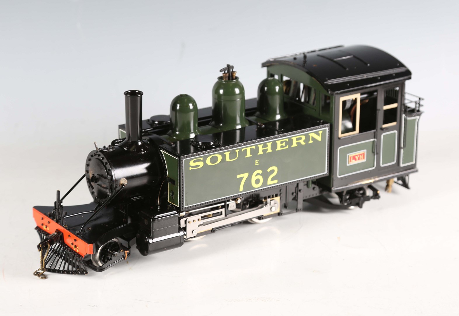 LOT 185