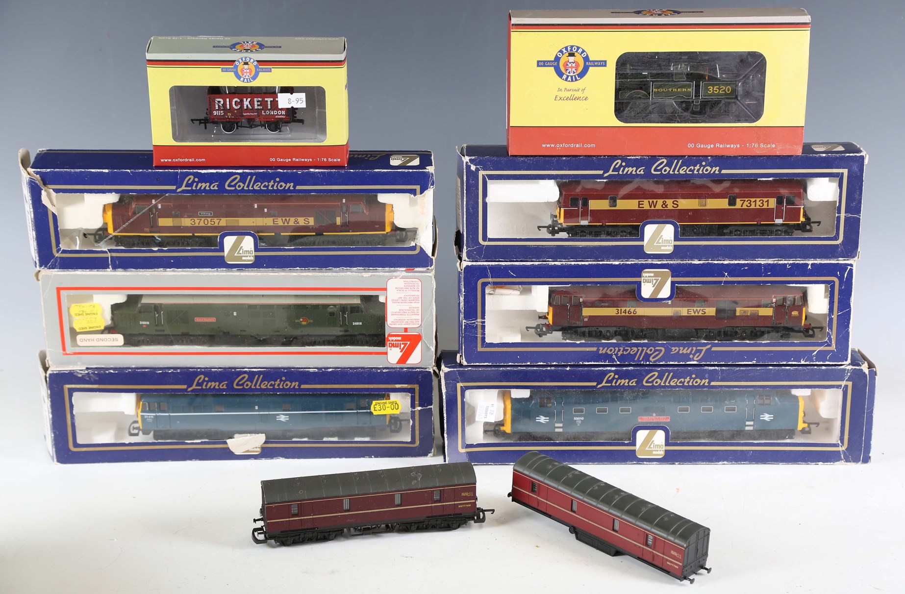 LOT 208