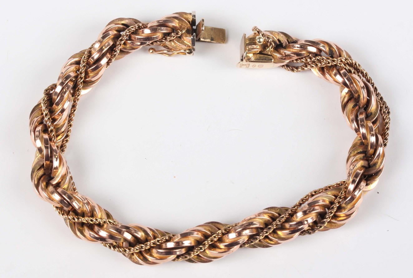 LOT 694